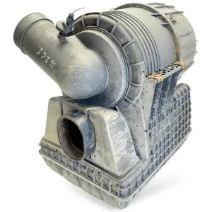 Carcasă filtru de aer iveco – cod 500392994