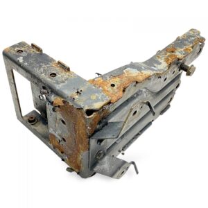 Suport placă treaptă inferioară stânga mercedes a9606601130 9606601130 (uzat) 1 Suport placă treaptă inferioară stânga mercedes a9606601130 9606601130 (uzat)