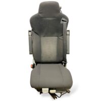 Scaun șofer Volvo negru cu tetieră ajustabilă și suport pentru brațe