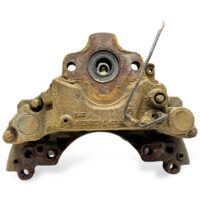 Etrier de Frână Dreapta Față pentru Volvo - Coduri: 20523648, 20982069, 20526991, 21487595, 20982103, 21024419, 20713402, 20527556, 85023446, 85021929, 85029446, 7421487685, 21487685
