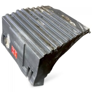 Capac pentru cutia bateriei scania compatibil cu modelele 1779507, 2196771, 2023643, 1454697, 1730147 1 Capac pentru cutia bateriei scania compatibil cu modelele 1779507, 2196771, 2023643, 1454697, 1730147