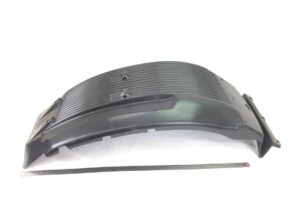 Apărător noroi față stânga axa față volvo 20372064 1 Apărător noroi față stânga axa față volvo 20372064