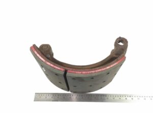 Plăcuță de frână cu tambur volvo 1137701 12" 1 Plăcuță de frână cu tambur volvo 1137701 12″