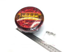 Lampa spate stânga rotundă cu led-uri și elemente de montaj 1 Lampa spate stânga rotundă cu led-uri și elemente de montaj