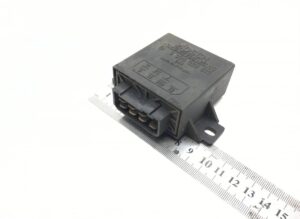 Releu motor ștergător parbriz bosch 0335320013 mercedes 1 Releu motor ștergător parbriz bosch 0335320013 mercedes