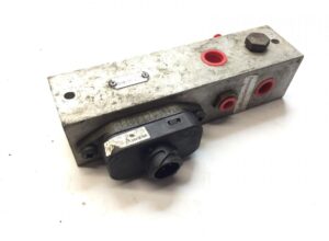 Supapă control ușă laterală autobuz mercedes a6284200061 1 Supapă control ușă laterală autobuz mercedes a6284200061