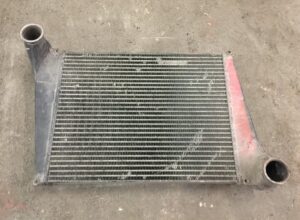 Intercooler volvo 3183725-12 – stare uzată