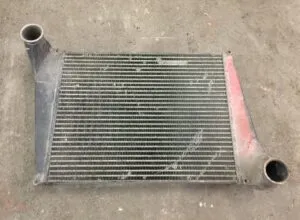 Intercooler volvo 3183725-12 – stare uzată