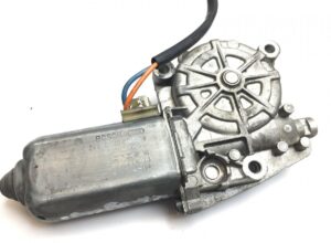 Motor regulator geam stânga scania bosch 24v 0 130 821 108 1 Motor regulator geam stânga scania bosch 24v 0 130 821 108
