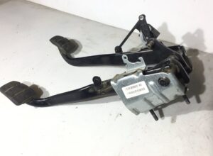 Pedale ambreiaj și frână cu panou pentru scania 1428690 1428665 1726423 1428667 1483865 2388629 1435680 1731241 1548492 1 Pedale ambreiaj și frână cu panou pentru scania 1428690 1428665 1726423 1428667 1483865 2388629 1435680 1731241 1548492