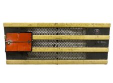 Grilă Radiator Scania cu Plăcuță Portocalie și Emblemă, Model 1397570/1371856