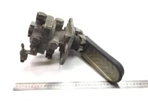 Supapă principală de frână cu pedala volvo 1134519