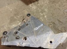 Suport cabină dreapta față Renault 5010228918 - 1226079