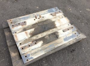 Placă de montare ruginită pentru cea de-a cincea roată daf mpl41041852ak mpl4104 1 Placă de montare ruginită pentru cea de-a cincea roată daf mpl41041852ak mpl4104