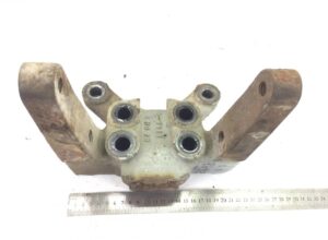 Suport cui de remorcare stanga daf 1309419 12 - piesa auto utilizata 1 Suport cui de remorcare stanga daf 1309419 12 – piesa auto utilizata