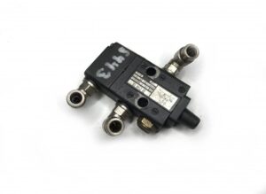 Valvă solenoid scania 03041302-13 - piese camion 1 Valvă solenoid scania 03041302-13 – piese camion