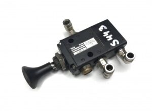 Valvă pneumatică pentru camion scania 03062702-12