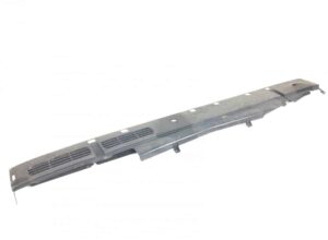 Capac din plastic sub parbriz mijloc volvo 20379617/3981869 1 Capac din plastic sub parbriz mijloc volvo 20379617/3981869