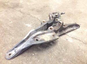 Suport arc pneumatic axa motrică dreapta pentru volvo 20704076 20428753 3173109-12