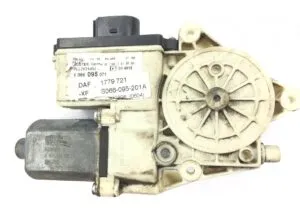 Motor regulator geam stânga daf 1779721 s066-095-201a