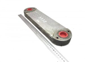 Răcitor de ulei motor volvo 8149300 / 1674072 / 8mo376906431 1 Răcitor de ulei motor volvo 8149300 / 1674072 / 8mo376906431