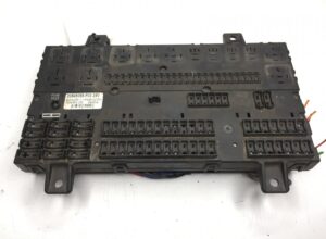 Panou de siguranțe volvo 20568055 p03 24v 1 Panou de siguranțe volvo 20568055 p03 24v