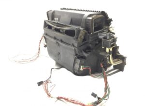 Set radiatoare încălzire/răcire cabina cu carcasă iveco 9830067 99436178 1 Set radiatoare încălzire/răcire cabina cu carcasă iveco 9830067 99436178