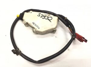Motor închidere centralizată dreapta scania 1283720 s3532 1 Motor închidere centralizată dreapta scania 1283720 s3532