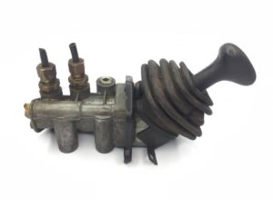 Supapă frână de mână scania - coduri 390286 / 571125-16 1 Supapă frână de mână scania – coduri 390286 / 571125-16