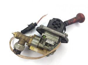 Supapă frână de mână wabco 35 iveco 500303741 dpm95aax 98474179-13 1 Supapă frână de mână wabco 35 iveco 500303741 dpm95aax 98474179-13