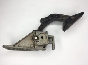 Pedală de accelerație volvo (coduri: 3175130, 3980492, 21116880, 21915486, 82627975, 84557585, 85003998, 85013272, 85013817, 20715967, 20893518, 3985226)