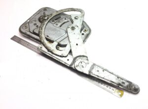 Mecanism regulator de geam stânga scania 1366847/1306301 1 Mecanism regulator de geam stânga scania 1366847/1306301