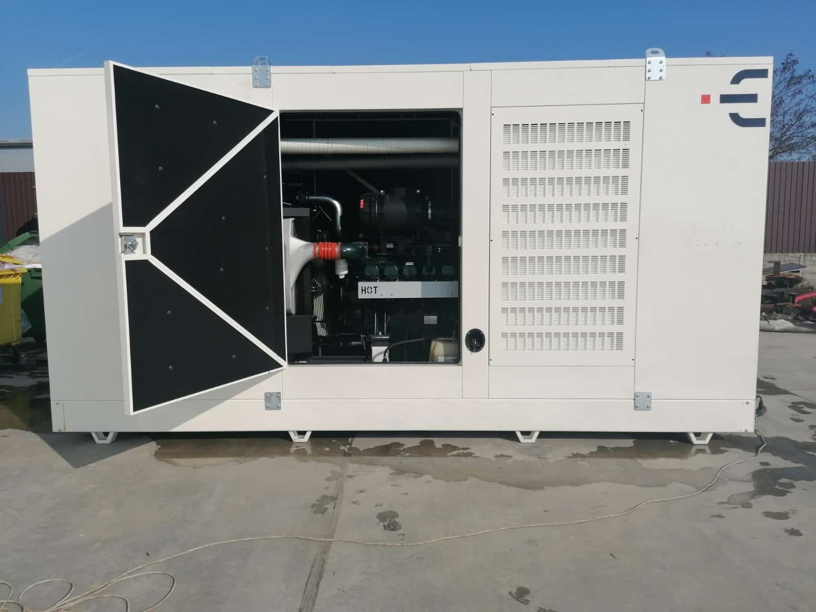 Generator de Curent Doosan 1000 kVA 800 kW cu Motor DP222CC – Nou, Garantie LYNDE, Alternator