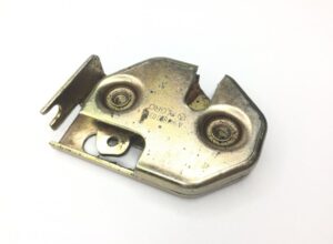 Încuietoare capac compartiment de depozitare cabină dreapta mercedes a9418900389 1 Încuietoare capac compartiment de depozitare cabină dreapta mercedes a9418900389