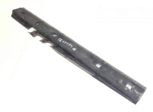 Scut de praf lateral intercooler dreapta volvo 1287194 1 Scut de praf lateral intercooler dreapta volvo 1287194