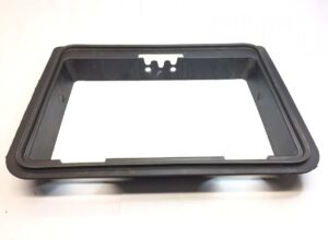 Capac compartiment de depozitare cabină cadru din plastic stânga volvo 3980332-11 1 Capac compartiment de depozitare cabină cadru din plastic stânga volvo 3980332-11