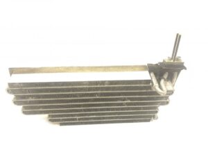 Evaporator ac pentru scania - coduri 1779202, 1323821 1 Evaporator ac pentru scania – coduri 1779202, 1323821