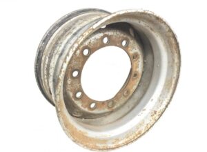 Jantă metalică uzată 22. 5x11. 75 cu 10 găuri de montaj 1 Jantă metalică uzată 22. 5×11. 75 cu 10 găuri de montaj