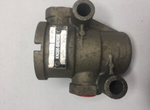 Regulator de presiune aer knorr-bremse scania 2250738 475944-39 1 Regulator de presiune aer knorr-bremse scania 2250738 475944-39