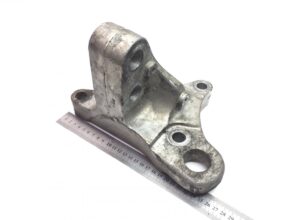 Suport motor spate dreapta renault - 20753358 / 21176297 1 Suport motor spate dreapta renault – 20753358 / 21176297
