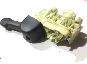 Supapă frână de mână scania - piese cod 1882115, 1774972, 1548210, 1524320 1 Supapă frână de mână scania – piese cod 1882115, 1774972, 1548210, 1524320