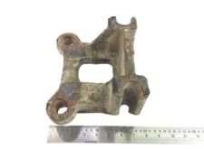 Piesă de reglare arc lamelar axă motor dreapta Scania 1766034 1502731