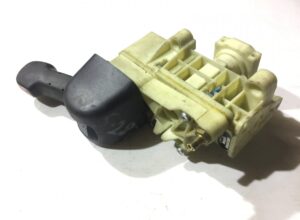 Supapă frână de mână scania coduri 1882115, 1774972, 1548210, 1524320 1 Supapă frână de mână scania coduri 1882115, 1774972, 1548210, 1524320