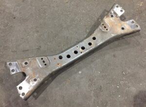 Traversă motor scania – coduri: 1525973, 1430737, 1356234