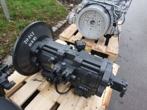 Pompa hidraulică kawasaki k5v140 pentru volvo, model sk210 1 Pompa hidraulică kawasaki k5v140 pentru volvo, model sk210