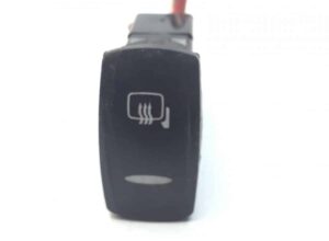 Întrerupător încălzire lunetă volvo 70369700-11 1 Întrerupător încălzire lunetă volvo 70369700-11