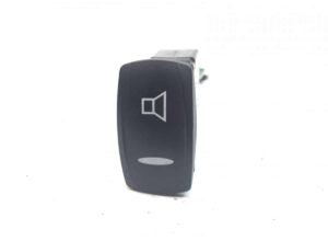 Intrerupator volvo cu simbol claxon 70369700-13 1 Intrerupator volvo cu simbol claxon 70369700-13