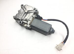 Motor regulator de geam dreapta scania 1442293 2303355 2572363 1366762 560098-11 1 Motor regulator de geam dreapta scania 1442293 2303355 2572363 1366762 560098-11