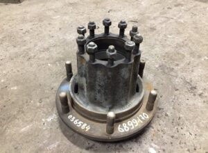 Butuc roată frână cu tambur axa motrice stânga volvo 036584 6899170