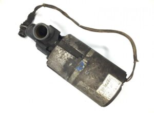Pompa de circulație lichid de răcire second hand pentru volvo 1 Pompa de circulație lichid de răcire second hand pentru volvo